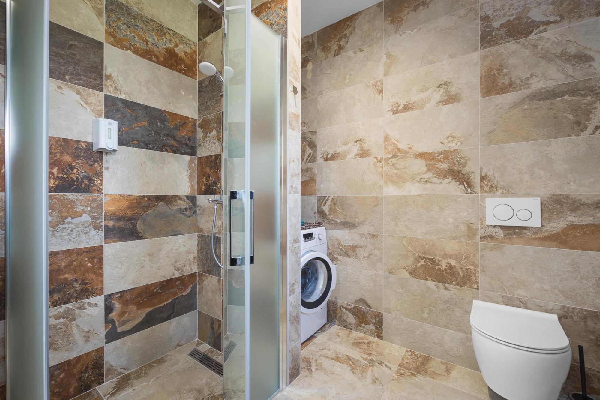 Nur For 10 People Near With 45 M2 Private Pool & Jacuzzi Only 2 Km From